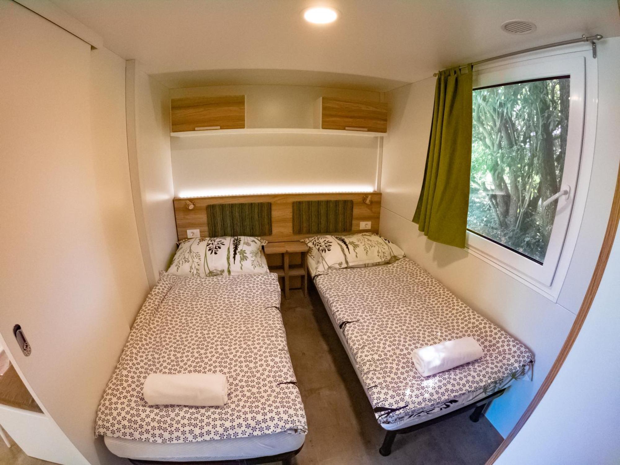 Holiday Resort Bela Krajina - Glamping And Mobile Homes Metlika Zimmer foto