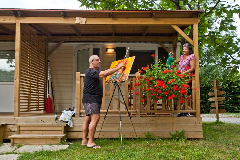 Holiday Resort Bela Krajina - Glamping And Mobile Homes Metlika Exterior foto