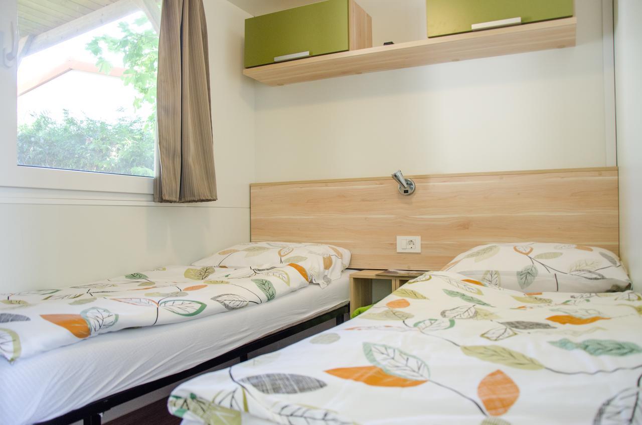 Holiday Resort Bela Krajina - Glamping And Mobile Homes Metlika Exterior foto
